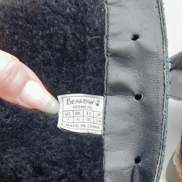 Bearpaw SILVERTHORNE Black Winter Suede Snow Boots Sz 7 Lace Up Insulated - Picture 6 of 14